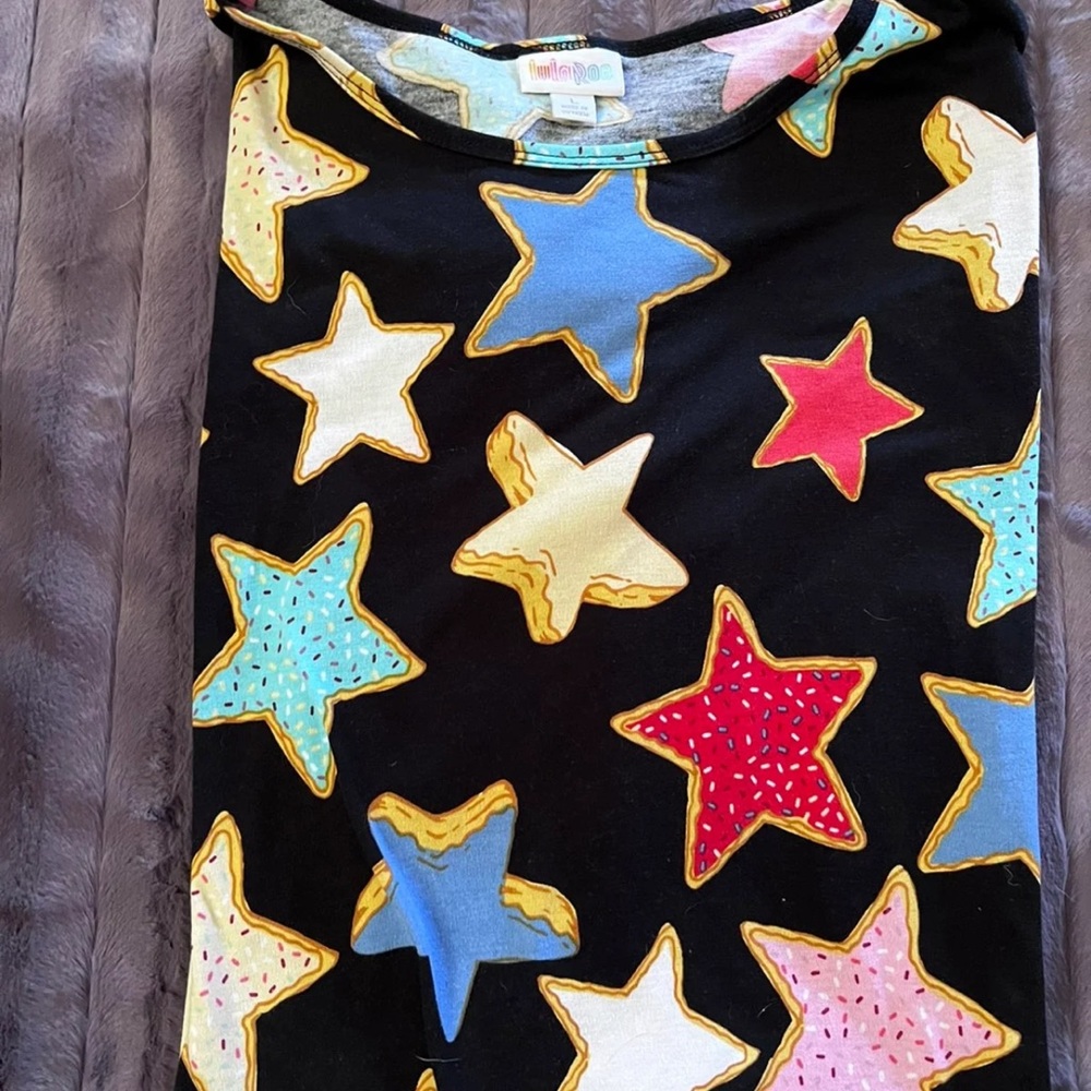 Lularoe Irma shirt